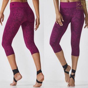 Fabletics Seamless Printed Capri Leggings